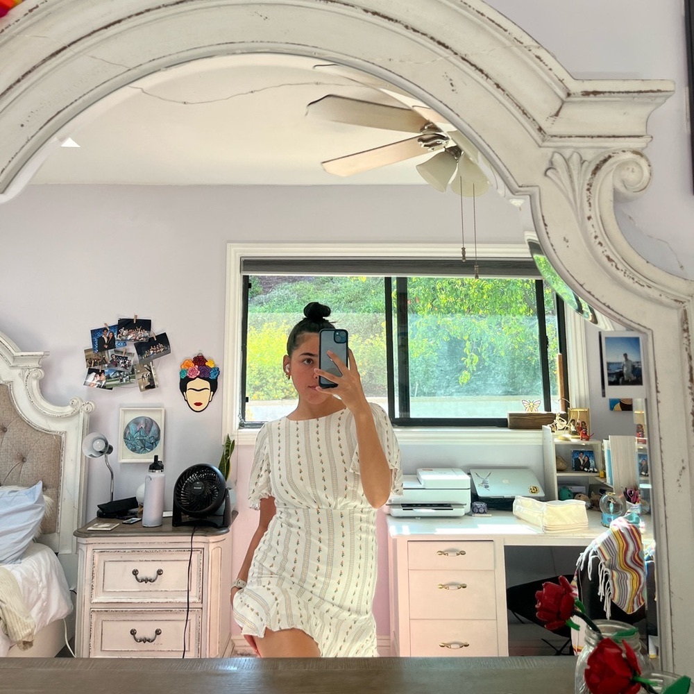 🔥3/$15 Forever 21 | White Floral Midi Dress 🌷🤍